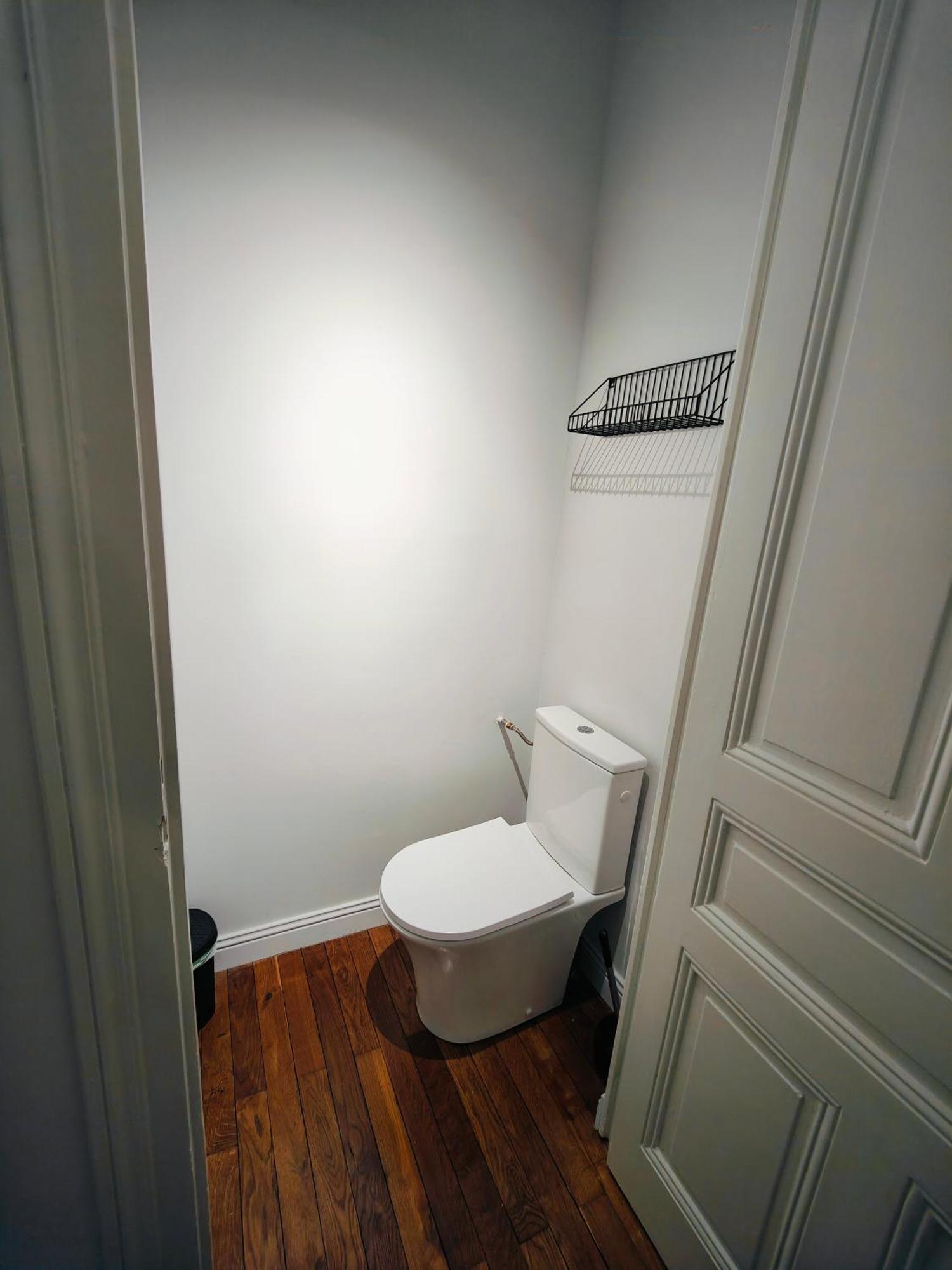 Self-Checkin Town House - Rooms To Rent In A Beautiful Modern Town House - Not A Hotel - Location De Chambres Avec Arrivee En Autonomie - Extra Fee For Sheets And Towels - Private Parking - Check Your Plateform Inbox And Follow Check-In Instructions Saint-Romain-en-Gal エクステリア 写真